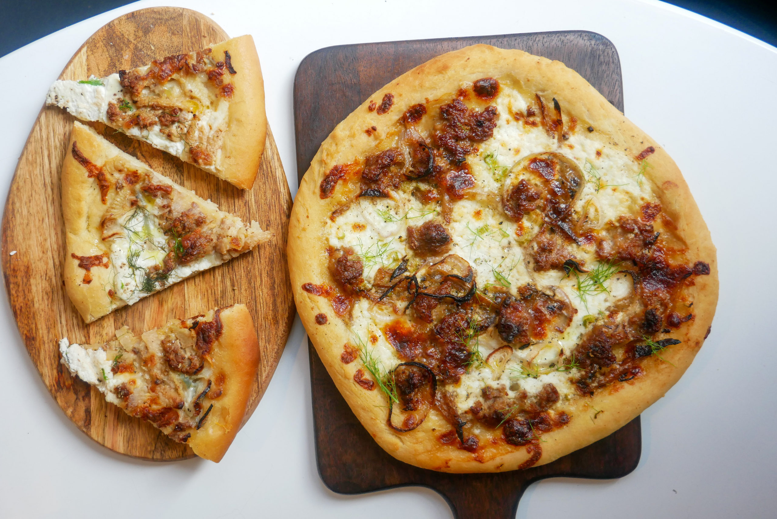 sausage fennel white pizza