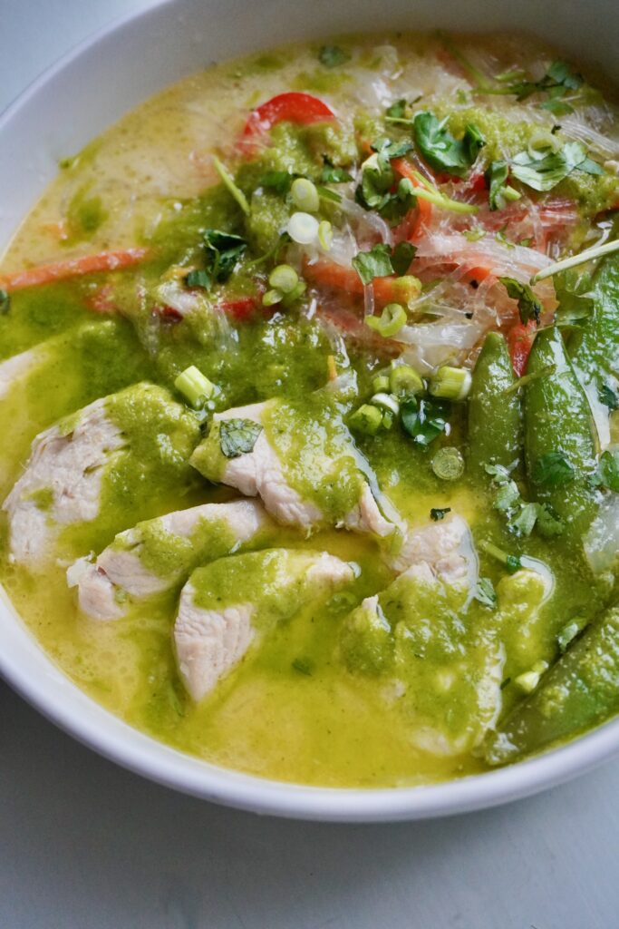 Thai chicken coconut curry made with kelp noodles in 30 minutes